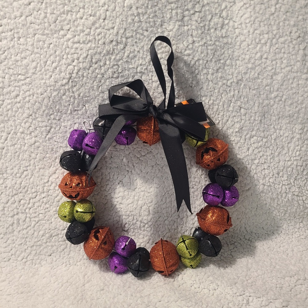 Holiday Inspirations Halloween Glitter Jingle Bell Wreath Jack-O-Lantern 9 Inch
